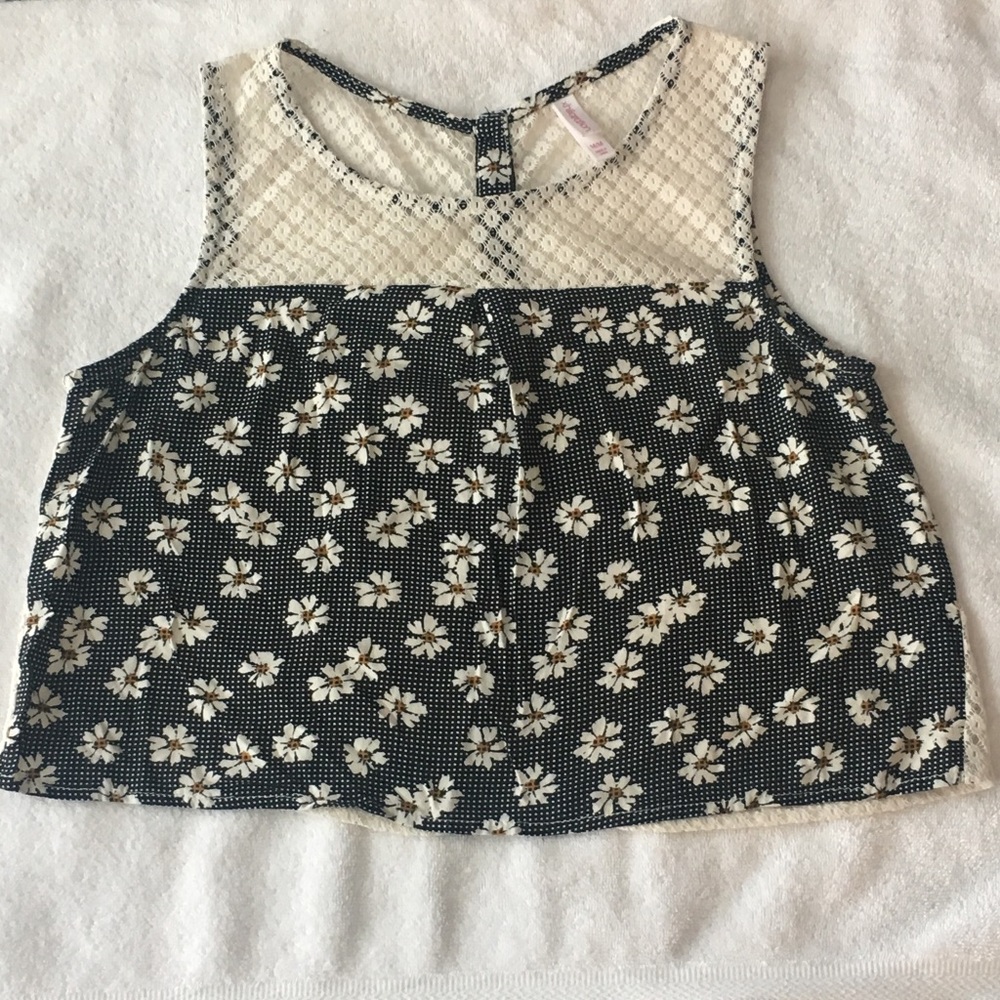 Flower Sleeveless, Open-Back Top